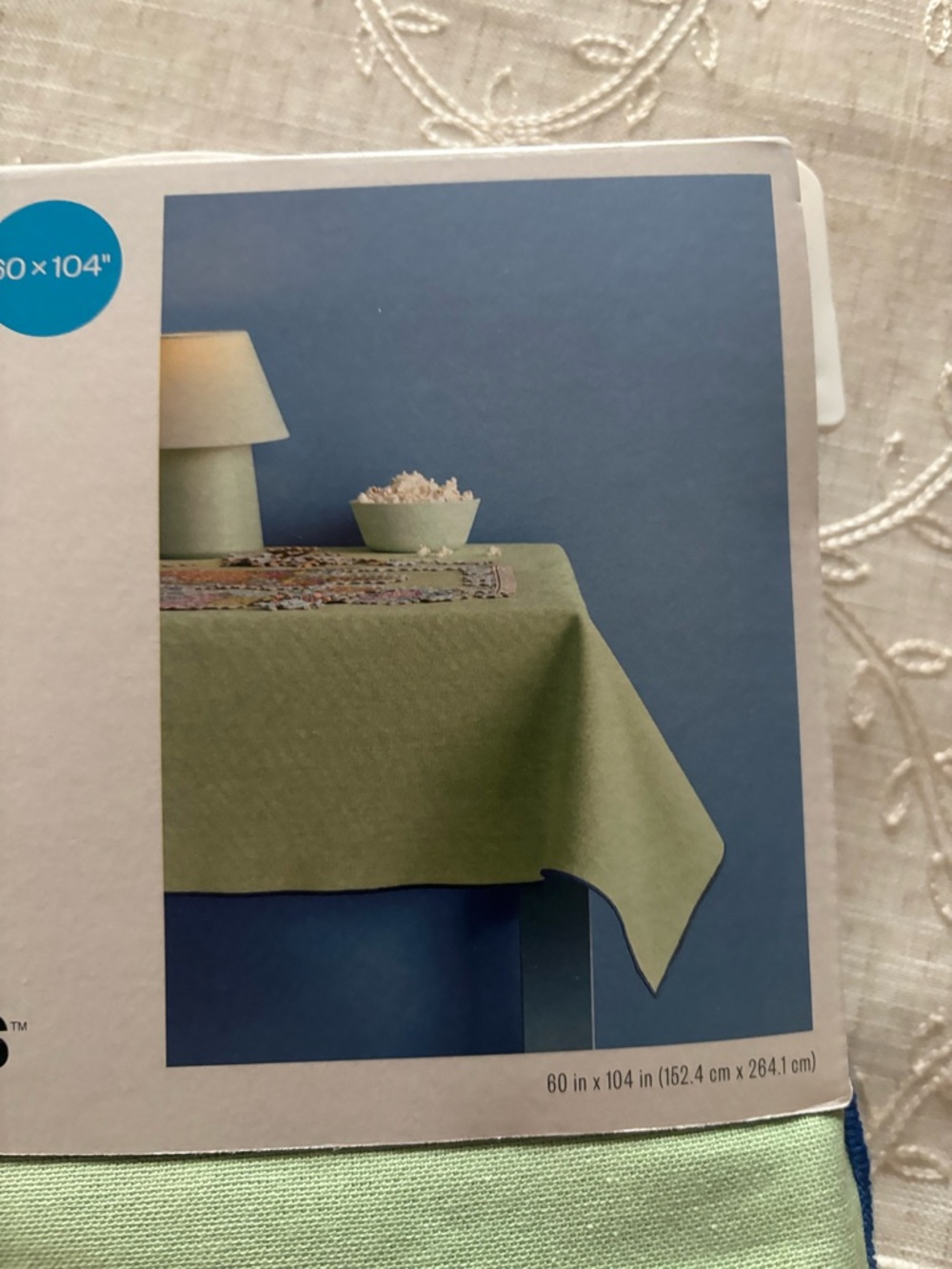 Room Essentials Tablecloth - Picture 2 of 4